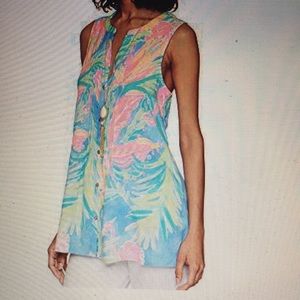 NWT Lilly Pulitzer sleeveless Sarasota Top.